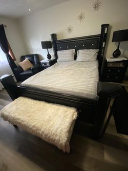 Queen bedroom set