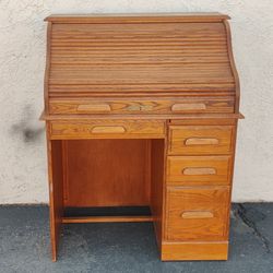 Roll Top Small Desk - Oak Crest Manufacturing