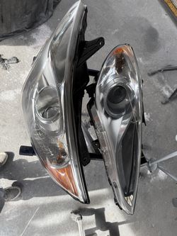 2011 - 14 Hyundai Sonata headlights