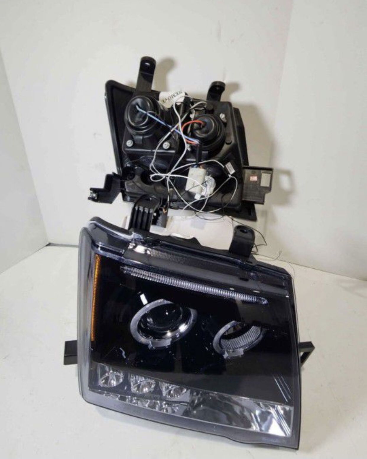 Nissan Xterra 2005-2012 Headlights