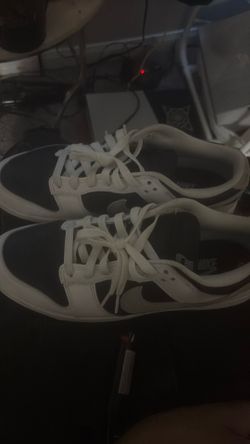 Black and grey dunks size 9