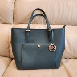 Emerald Green Michael Kors Multiple Pocket Medium Purse  Like New