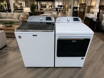 Clean Maytag washer and dryer set