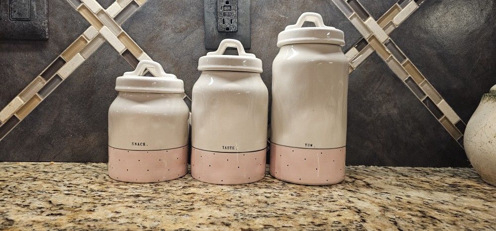 Counter top storage containers