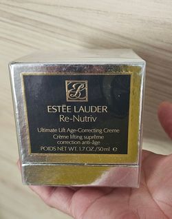 Estee Lauder re-nutriv 1.7