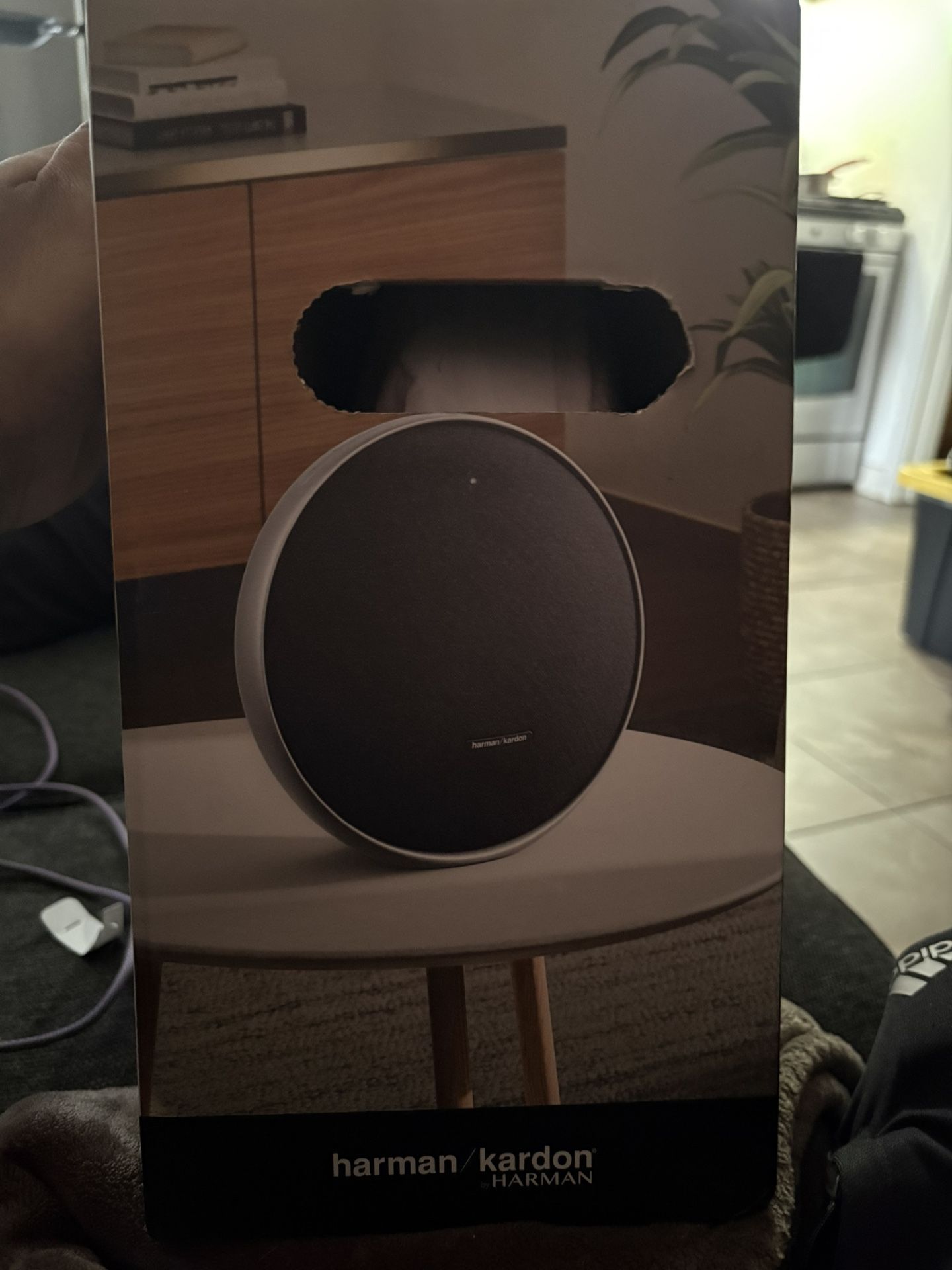 Still In Box Onyx  Studio 9 Bluetooth Speaker