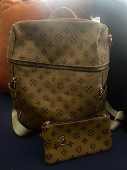 Large Women’s backpack w / change purse