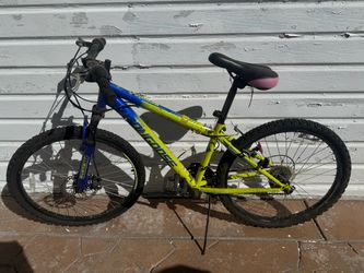 Mongoose Scepter 24" Mountain Bike - Project / As-Is