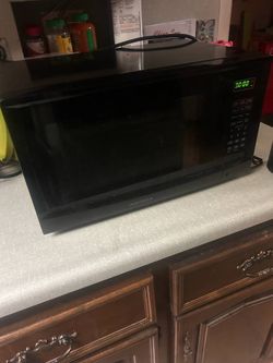 Insignia Microwave