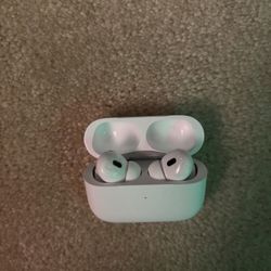 Apple AirPod Pro 2nd Generation With Noise Cancellation And MagSafe Charging Case 