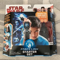 Star Wars Force Link Starter Set with Kylo Ren 3.75-Inch Figure LIGHTS & SOUNDS