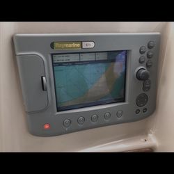 Raymarine Boat Radar System 