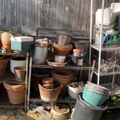 Flower and veggie pots (Sm,Med,Lg) read description