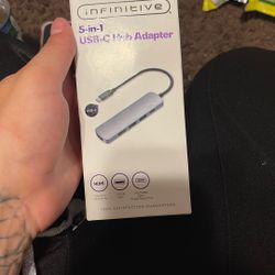 USB C Hub Adapter 