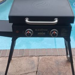 Blackstone x2 zone griddle portable with stand - propane gas