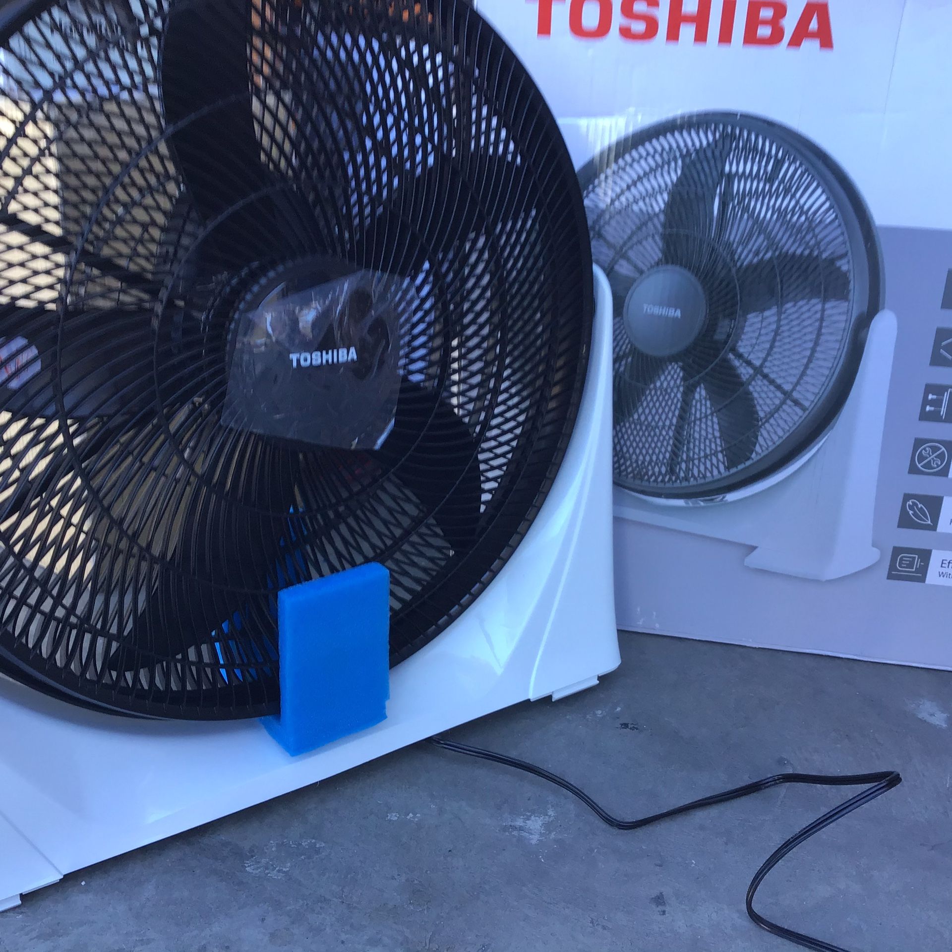 Toshiba 20 inch air circulator fan no never use in the box excellent condition