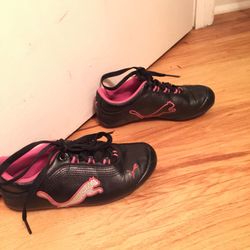 Girls black shoes size 12 Puma