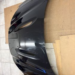 23’ Aston Martin DBX 707 Hood