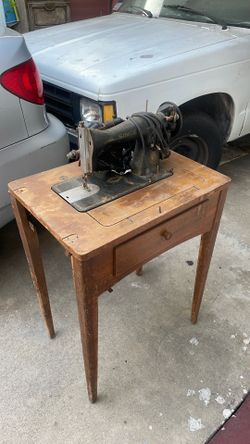 Singer Sewing Machine 1940’s