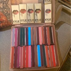 Kylie Matt Liquid & Lip Liner 