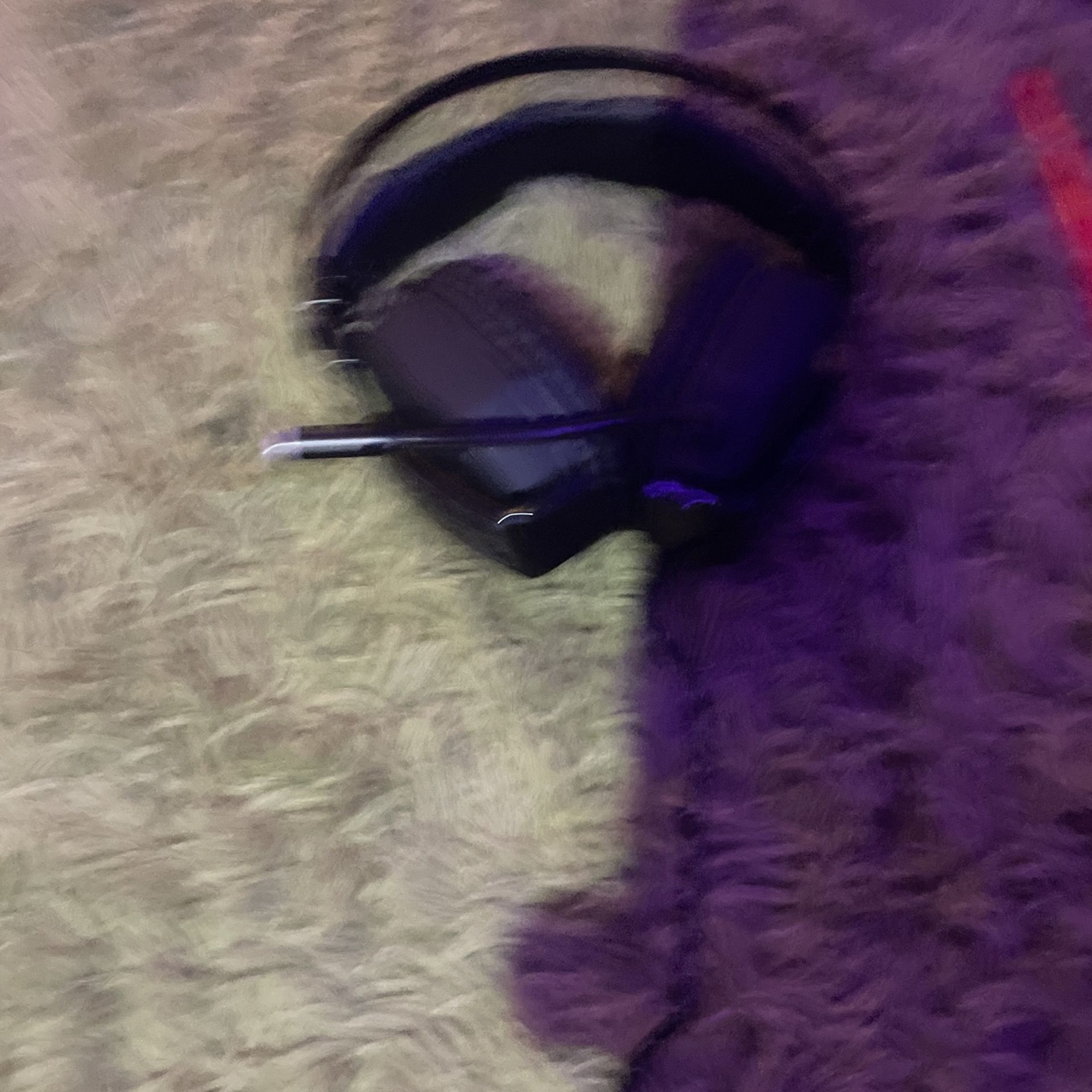 He’ll crack Gamer Headsets They Work Just Like There Brand New Let Me Know If You Want To Buy