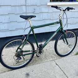 Bike Cannondale 22 Frame 26 Wheels Ready To Ride 