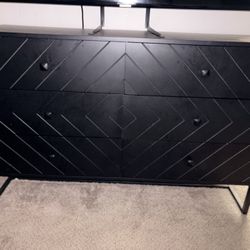 Dresser - 6 Drawers 
