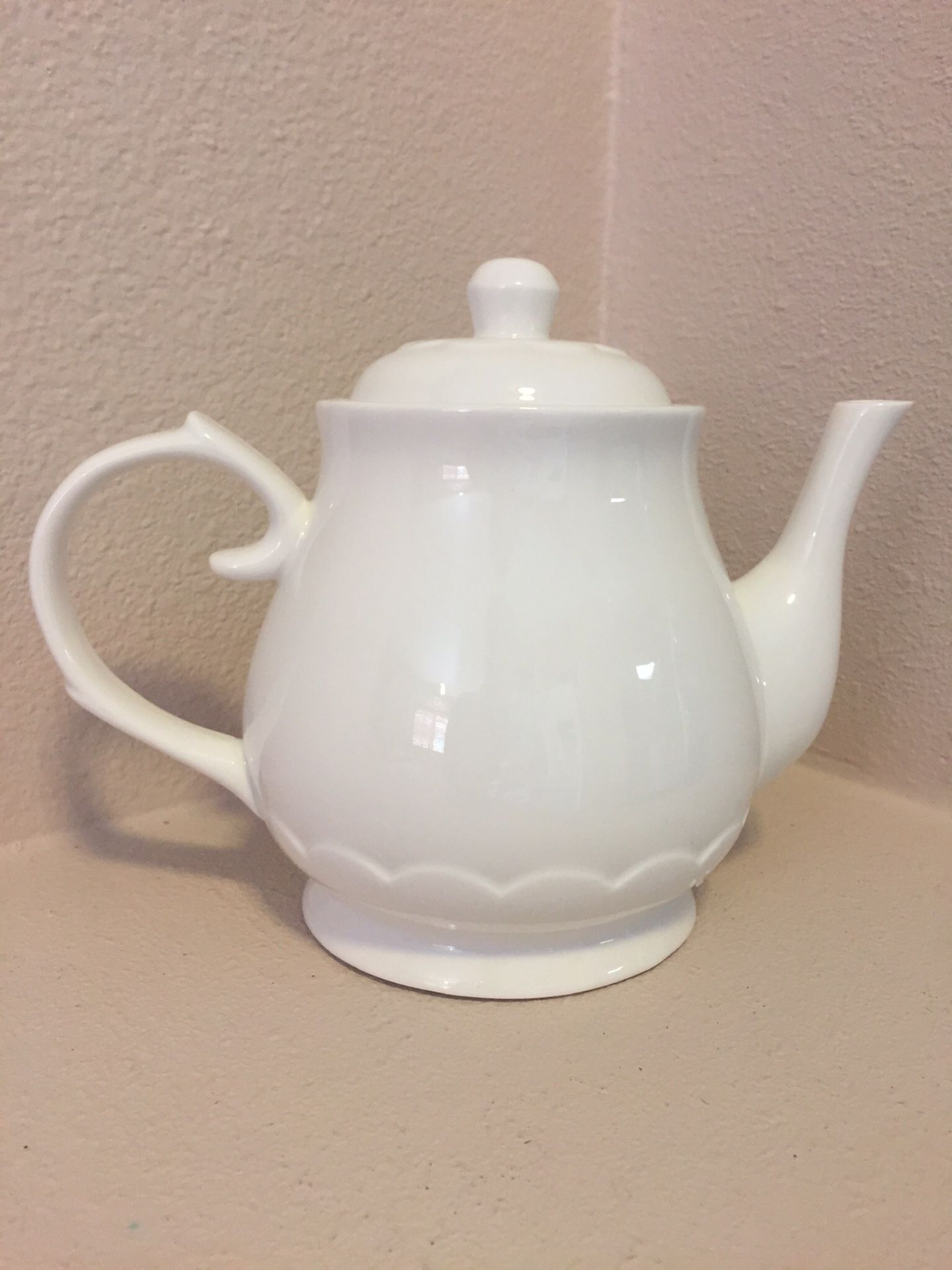 New! White Porcelain Tea Pot