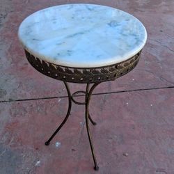 End Round Table With Stone Top And Metal Legs