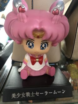 Sailor moon figure pink