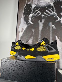 Jordan 4 Retro Thunder