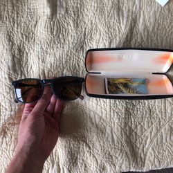 Authentic Raen Clyve Sunglasses