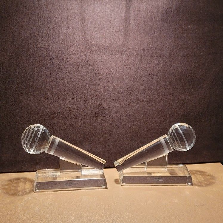 A PAIR OF VINTAGE CRYSTAL MICRO PHONES RECORDENDS/BOOKENDS 6X7" C