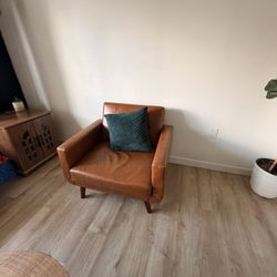 Brown Leather Couch With Side Chairs