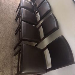 Dining Room W/ 4 Chairs 