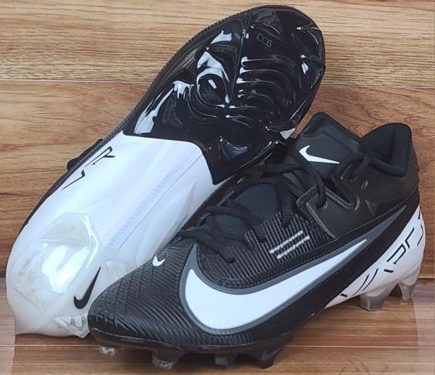 Brand New Nike Vapor Edge Elite 360 2 Black White Football Cleats Sizes 7.5, 9.5, 12