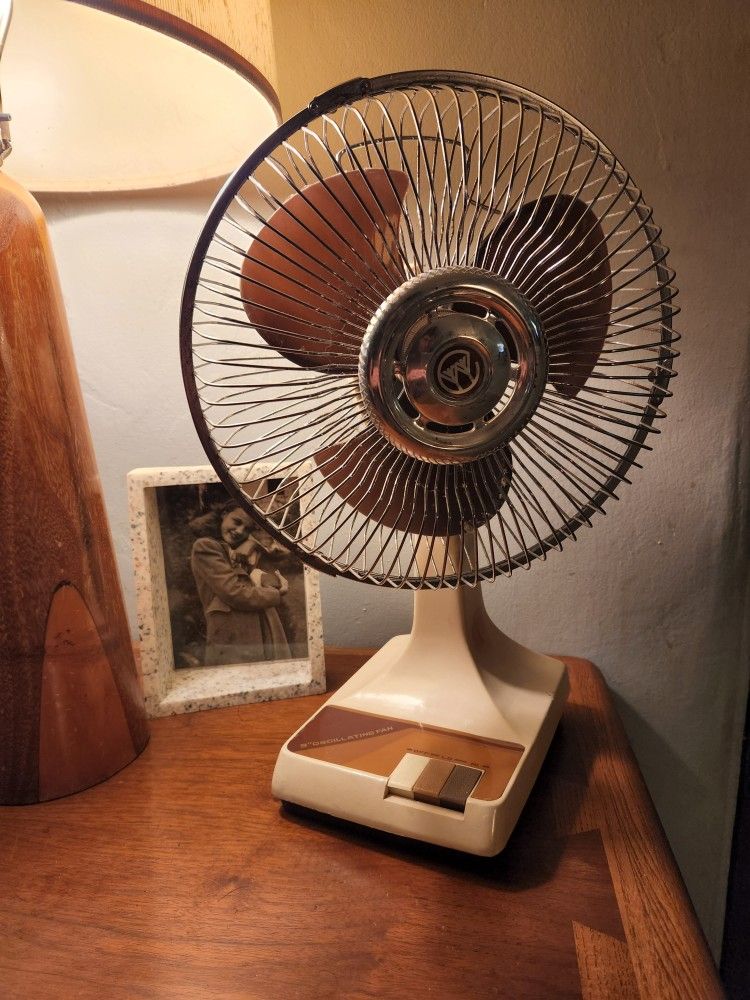 Vintage Oscillating Desk Fan