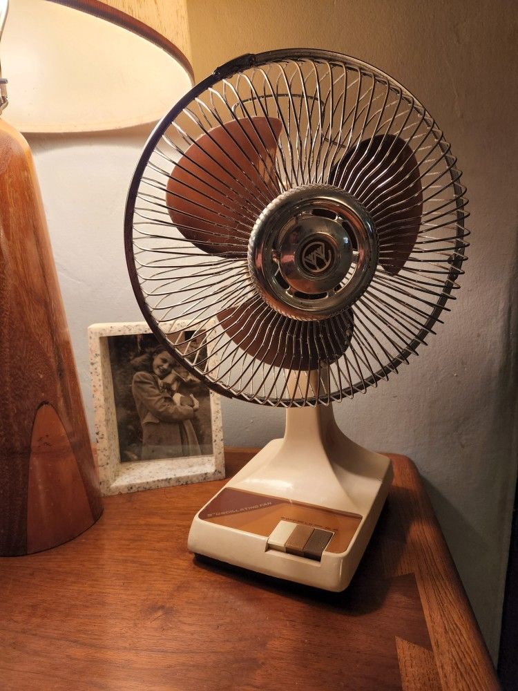 Vintage Oscillating Desk Fan