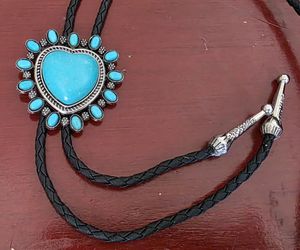 New Turquoise color heart bolo tie 40" adjustable