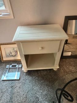 White Wood Nightstand with Drawer and Shelf