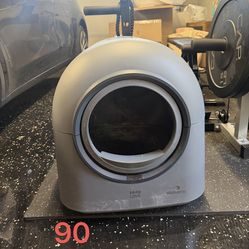 Cat litter box robot