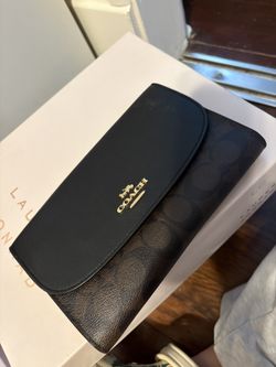 Coach Outlet Clutch