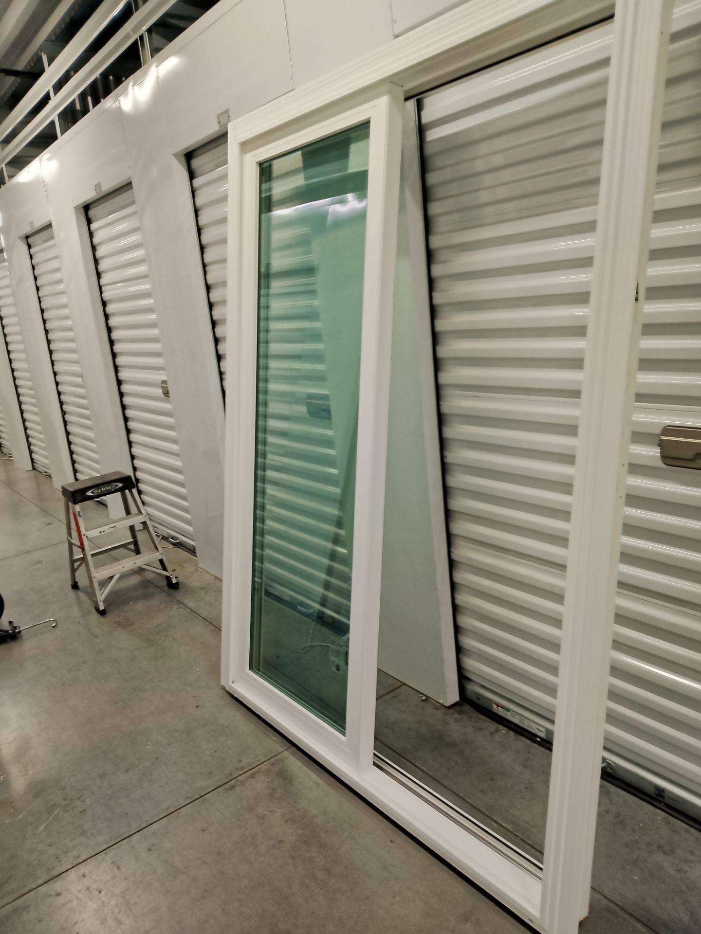 Anlin Brand sliding door