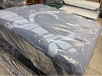 SALE 💥Queen mattress Stearns and foster revertir pillowtop