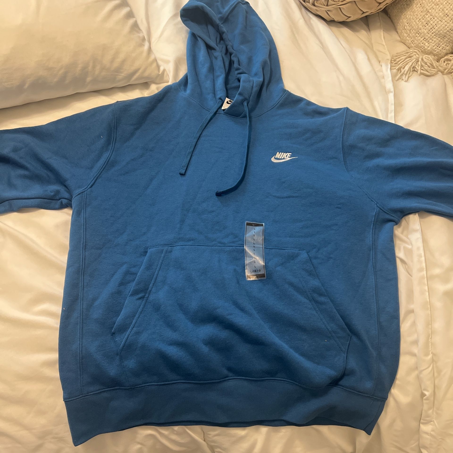 Nike Hoodie! BRAND NEW!! Size Large