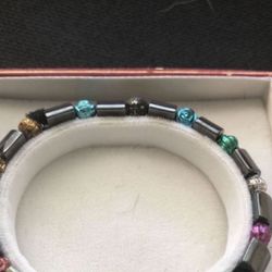 Multicolor expendables bracelet