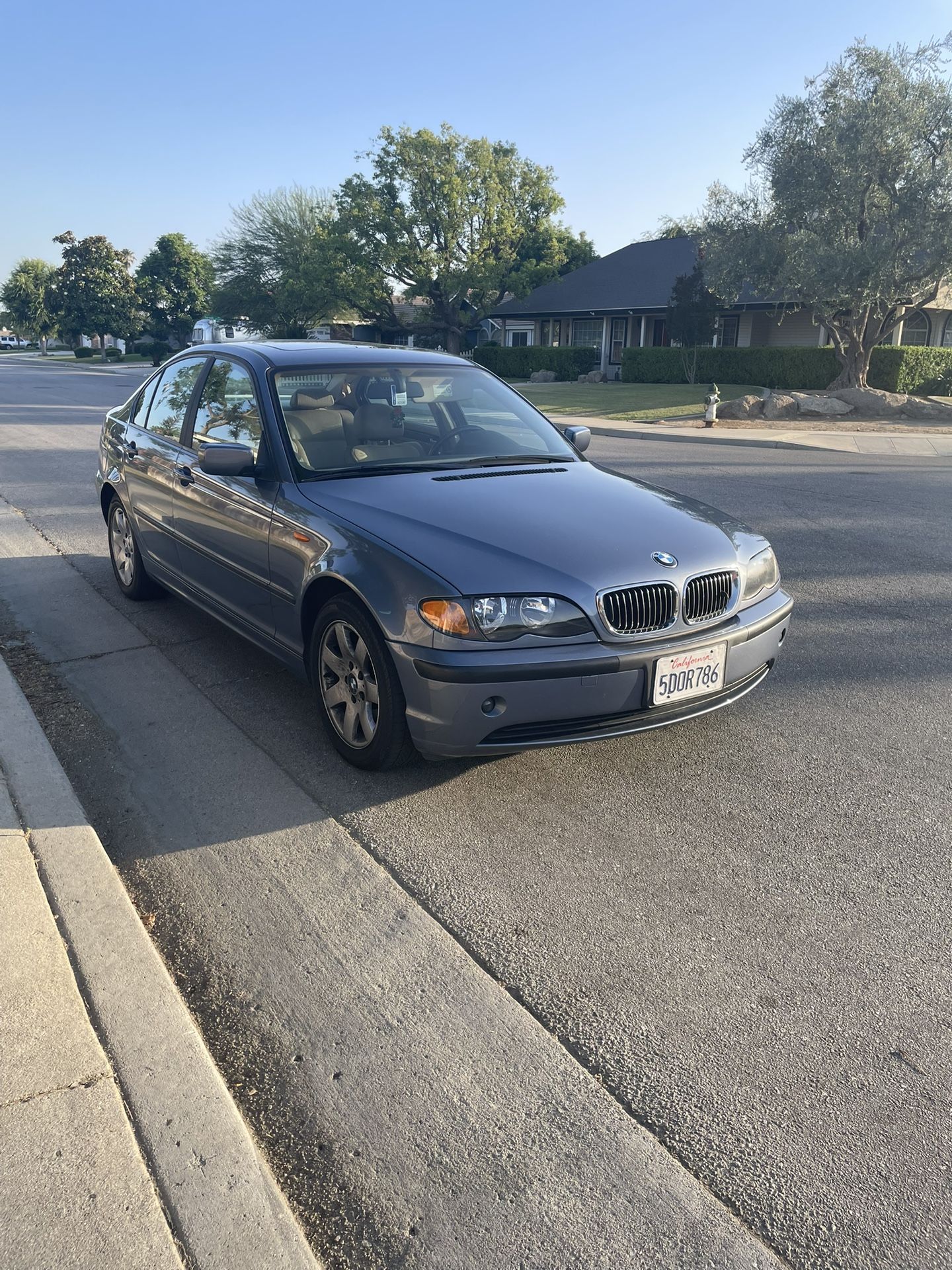 2002 BMW 325i