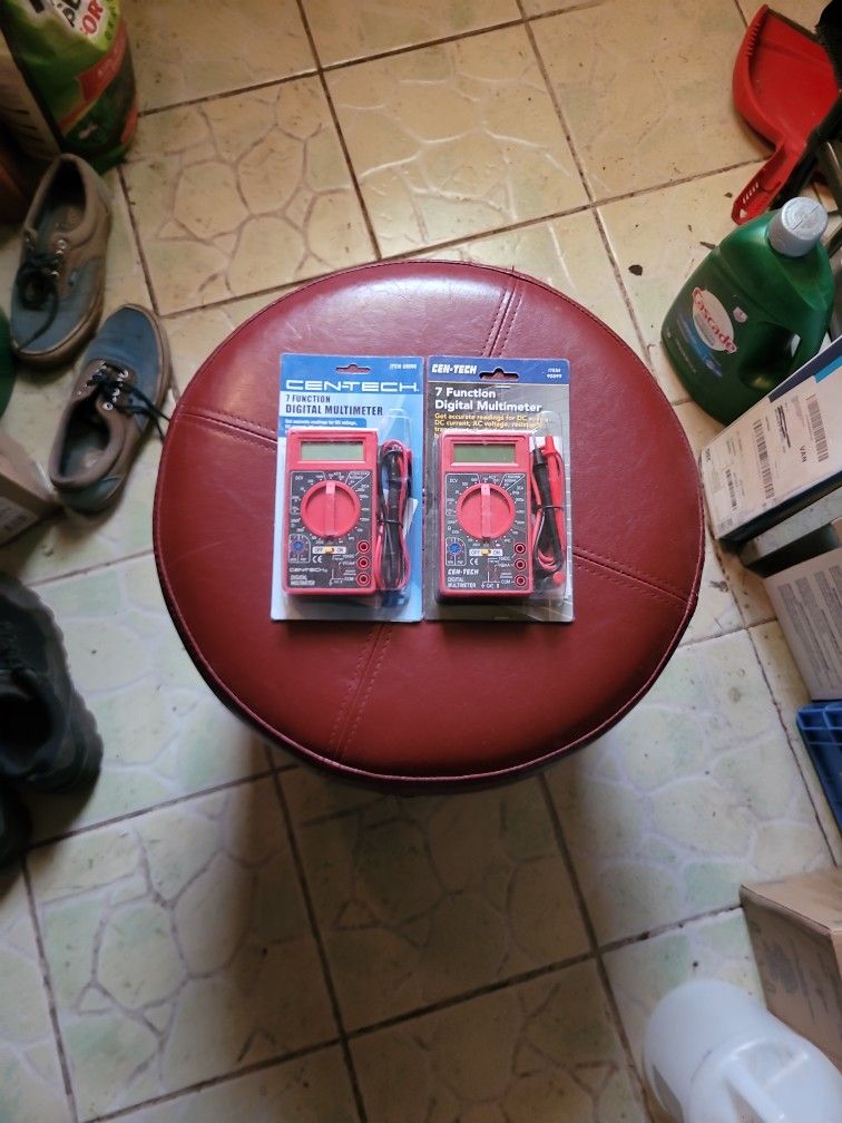 Cen-Tech 7 Function Digital Multimeter