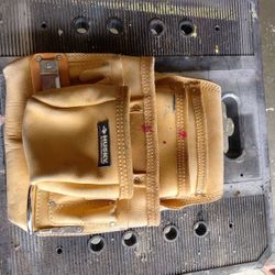 2-Tool Belts Excellent Condition 