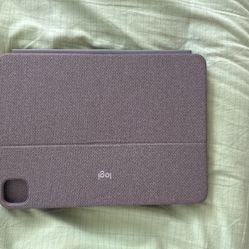 Logitech Combo Touch iPad Pro 11-inch (all Gen) Keyboard Case